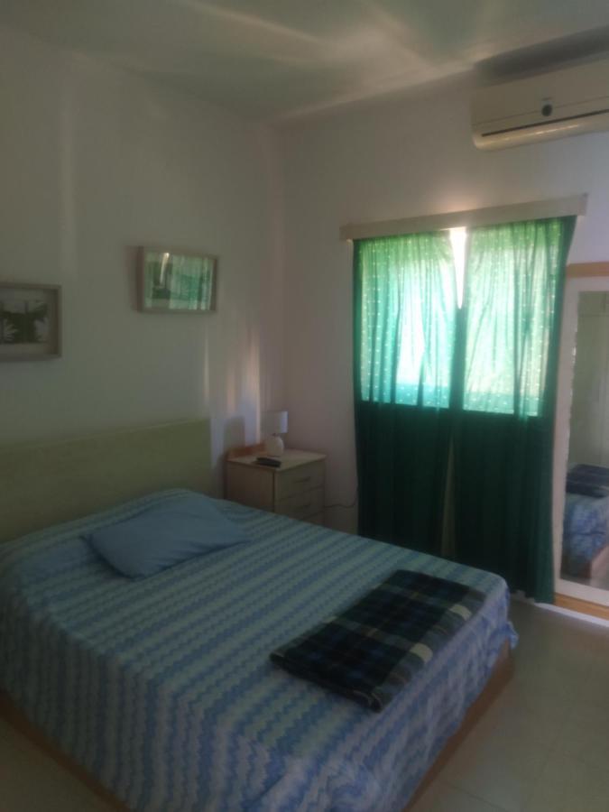 A Seafront Home Away From Home خليج سانت بول المظهر الخارجي الصورة